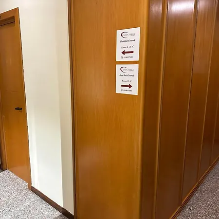 אכסניה Cconforthotels Host בארי