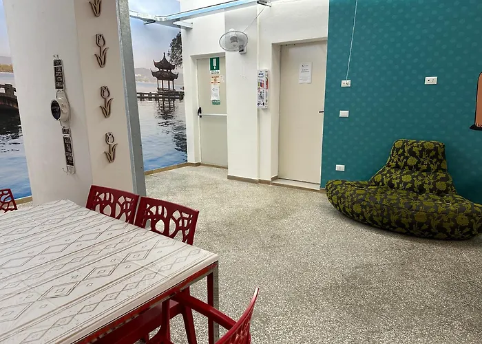 Cconforthotels Host Bari