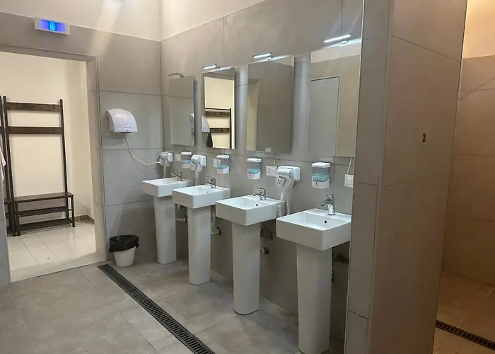 Hostel Cconforthotels Host Bari