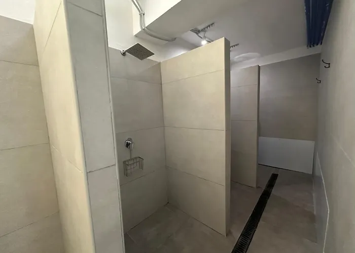 Cconforthotels Host Hostel Bari