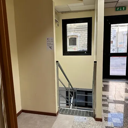 Cconforthotels Host Hostel Bari