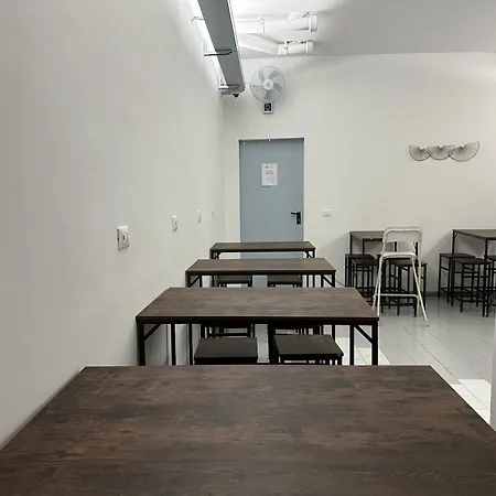 Cconforthotels Host *