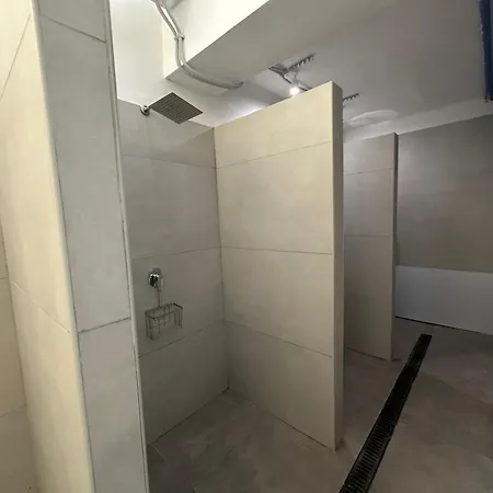 Cconforthotels Host Hostel Bari