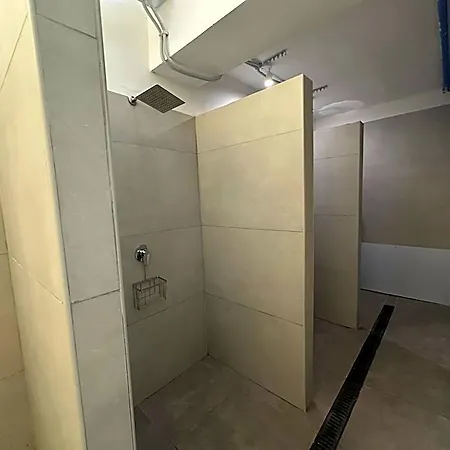Hostel Cconforthotels Host