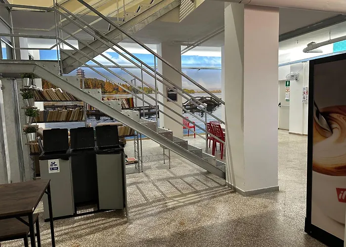 Auberge de jeunesse Cconforthotels Host